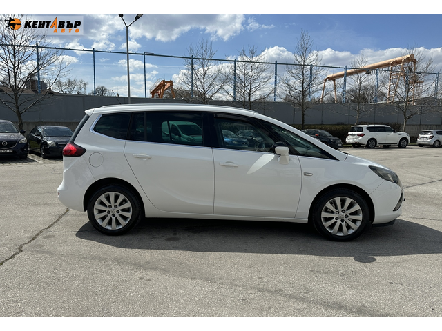 Opel Zafira Tourer 1.4i 140 к.с./Фабрична газ/ГАРАНЦИЯ ОТ КЕНТАВЪР - автомобили, коли, обяви за нови и употребявани 4