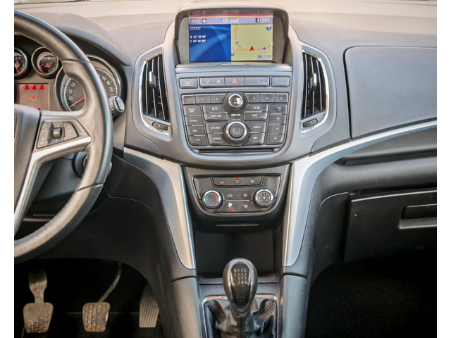 Opel Zafira Tourer 1.4T ФАБРИЧНА ГАЗ - автомобили, коли, обяви за нови и употребявани 12