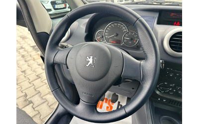 Peugeot 1007 - автомобили, коли, обяви за нови и употребявани 12