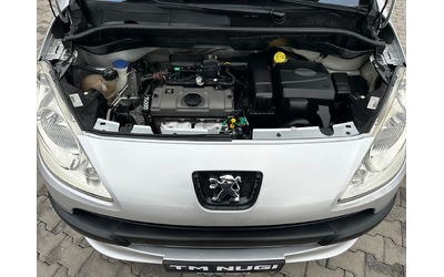 Peugeot 1007 - автомобили, коли, обяви за нови и употребявани 15