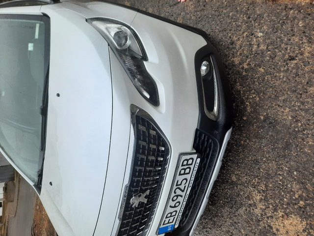 Peugeot 2008 1.2 PUR TECH - автомобили, коли, обяви за нови и употребявани 7