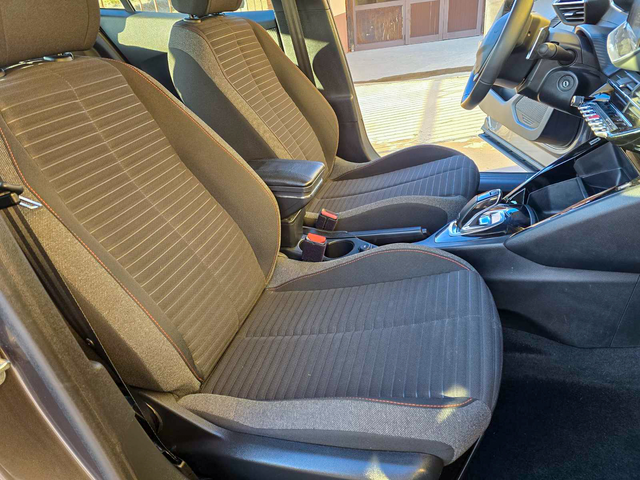 Peugeot 2008 1.2 PureTech Automatic - автомобили, коли, обяви за нови и употребявани 8