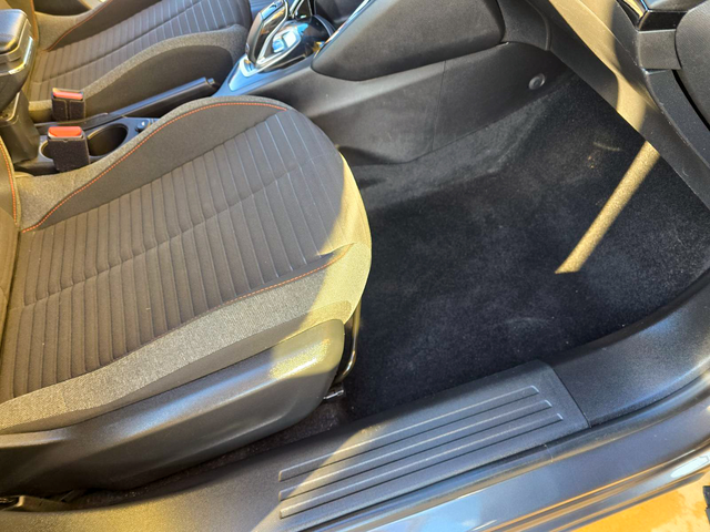 Peugeot 2008 1.2 PureTech Automatic - автомобили, коли, обяви за нови и употребявани 9