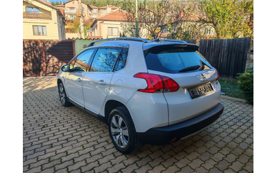 peugeot-2008-1-6e-hdi-allure-navigatsiya-kozha - 5
