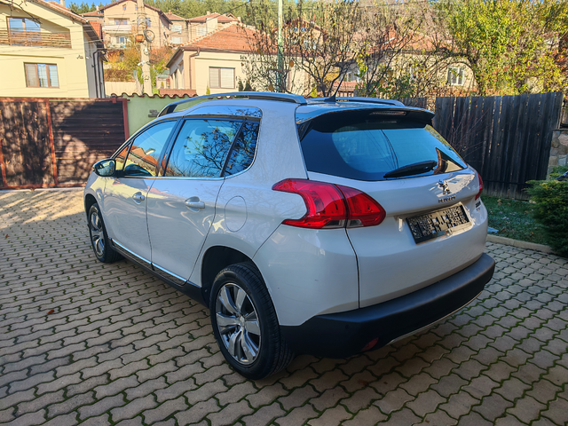 Peugeot 2008 1.6е-HDI ALLURE-навигация, кожа - автомобили, коли, обяви за нови и употребявани 5