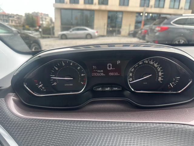 Peugeot 2008 АВТОМАТИК 1.6 ШВЕЙЦАРИЯ - автомобили, коли, обяви за нови и употребявани 14