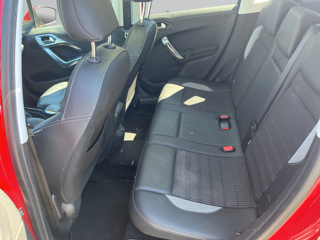 Peugeot 2008 - автомобили, коли, обяви за нови и употребявани 10