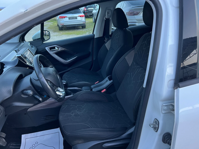 Peugeot 2008 1.6BlueHD-100к.с FACELIFT/EURO6B/Автоп/Парктроник - автомобили, коли, обяви за нови и употребявани 11