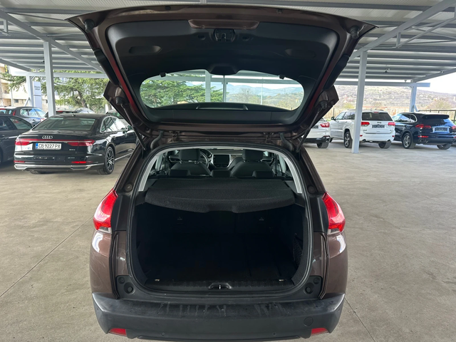 Peugeot 2008 1.6 - автомобили, коли, обяви за нови и употребявани 11