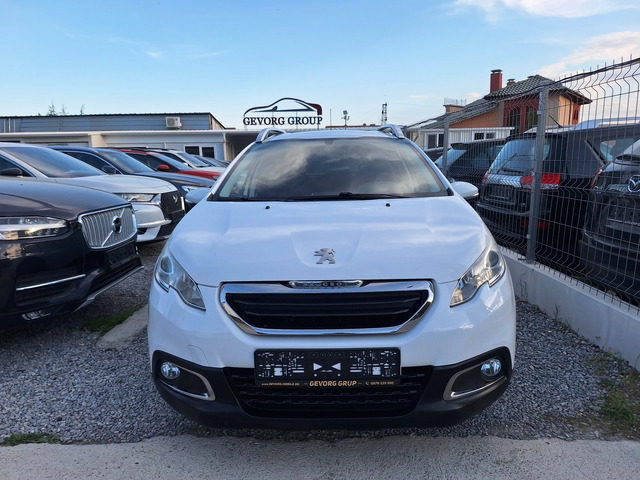 Peugeot 2008 1.2 NAVI - автомобили, коли, обяви за нови и употребявани 1
