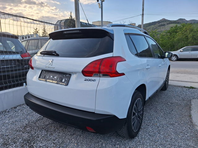 Peugeot 2008 1.2 NAVI - автомобили, коли, обяви за нови и употребявани 4