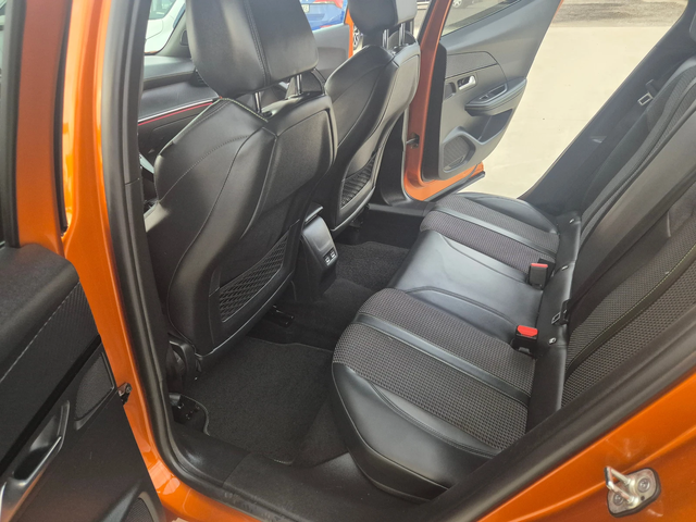 Peugeot 2008 GT Line 3D DIGITAL /PANORAMA/ 130кс - автомобили, коли, обяви за нови и употребявани 11