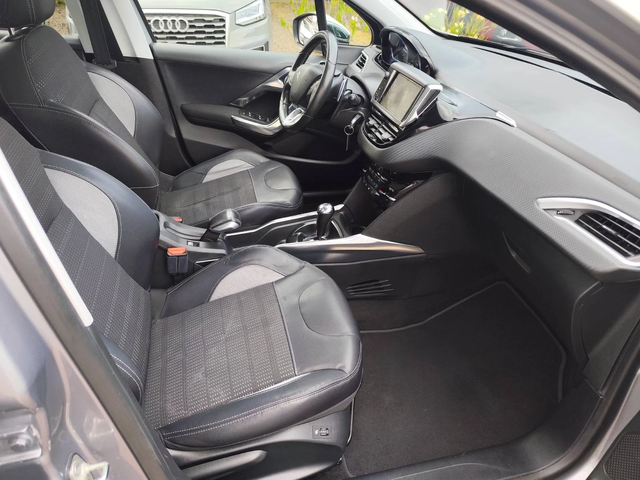 Peugeot 2008 1.6e-HDi Allure92к.с - автомобили, коли, обяви за нови и употребявани 11