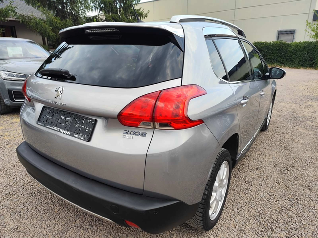 Peugeot 2008 1.6e-HDi Allure92к.с - автомобили, коли, обяви за нови и употребявани 6