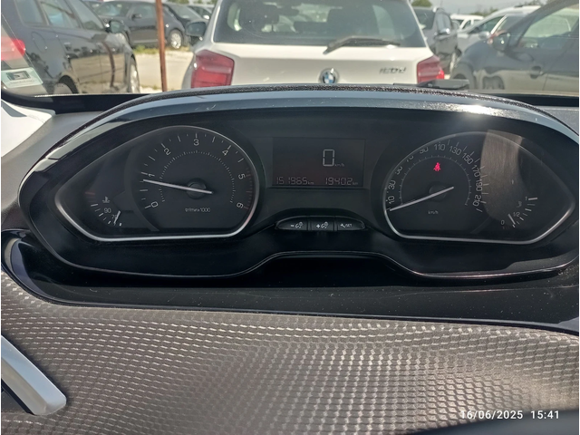 Peugeot 2008 EURO 6B, FULL SERVICE - автомобили, коли, обяви за нови и употребявани 11