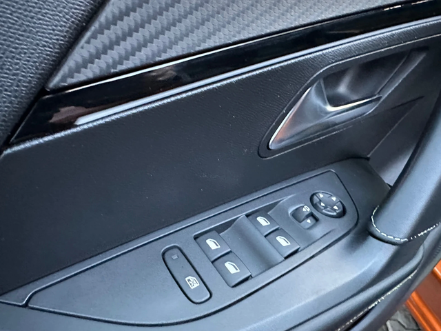 Peugeot 2008 GT LINE* AVTOMATIK* LED* 1.5eHDI* TOP* - автомобили, коли, обяви за нови и употребявани 10