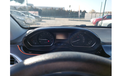 Peugeot 2008 1.2 - автомобили, коли, обяви за нови и употребявани 14