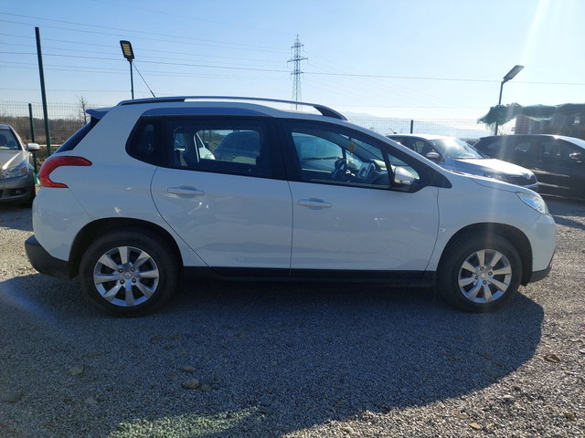 Peugeot 2008 1.2 - автомобили, коли, обяви за нови и употребявани 3