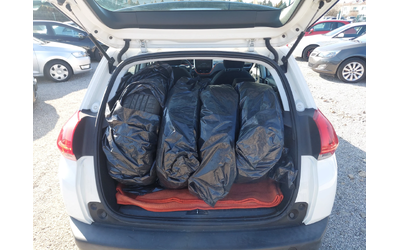 Peugeot 2008 1.2 - автомобили, коли, обяви за нови и употребявани 8