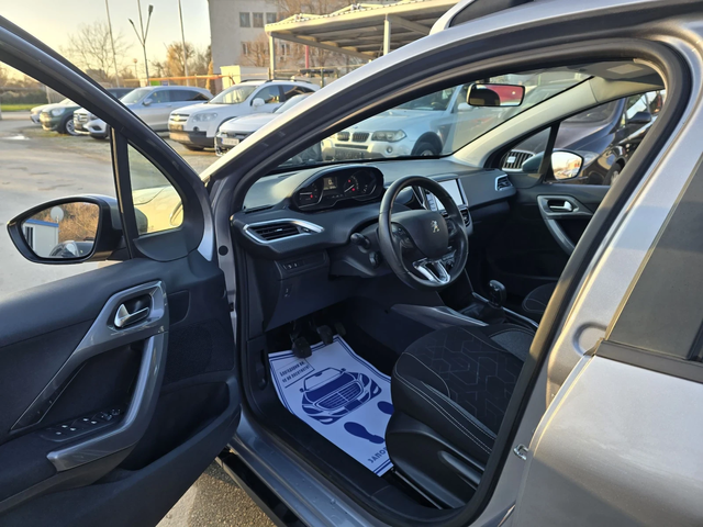 Peugeot 2008 1.2Бензин 82к.с. 84хил.км. - автомобили, коли, обяви за нови и употребявани 9