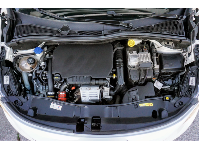 Peugeot 2008 1.2i PURETECH  ALLURE - автомобили, коли, обяви за нови и употребявани 13