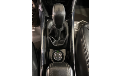 Peugeot 2008 - автомобили, коли, обяви за нови и употребявани 10