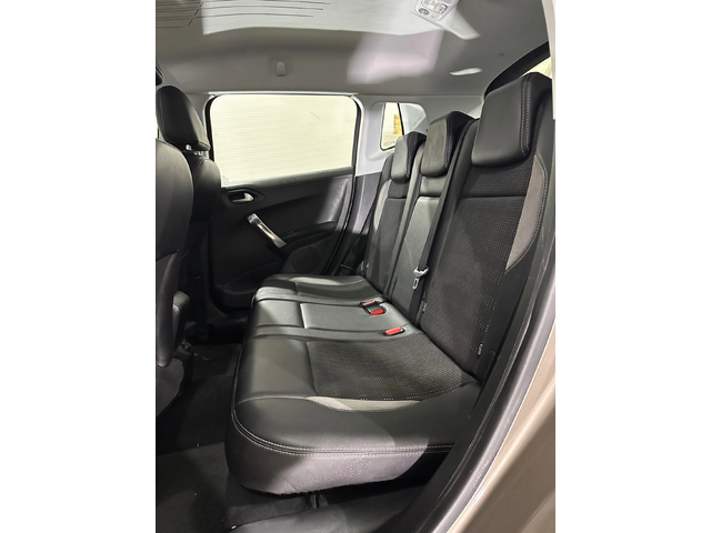 Peugeot 2008 - автомобили, коли, обяви за нови и употребявани 11