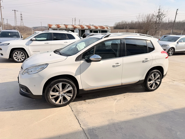 Peugeot 2008 1.6E-hdi 92k.c* Navi* UNIKAT* - автомобили, коли, обяви за нови и употребявани 2