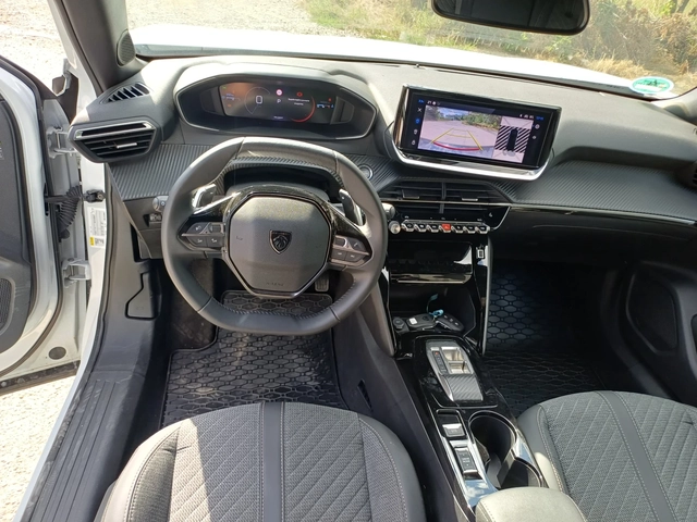 Peugeot 2008 1.2 HYBRID ALLURE - автомобили, коли, обяви за нови и употребявани 11