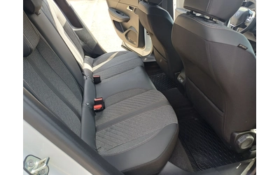 Peugeot 2008 1.2 HYBRID ALLURE - автомобили, коли, обяви за нови и употребявани 13