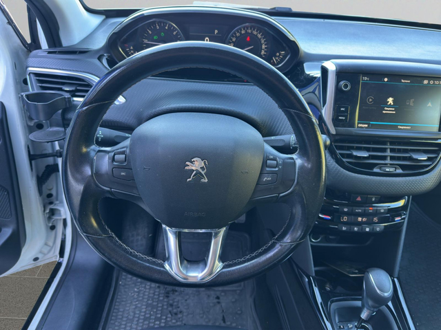 Peugeot 2008 ALLURE 1.2 THP 110 BVA6 - автомобили, коли, обяви за нови и употребявани 11