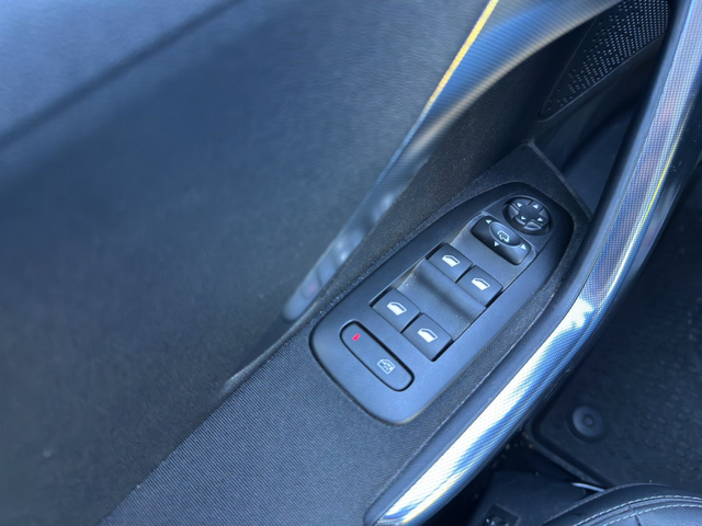 Peugeot 2008 Allure - автомобили, коли, обяви за нови и употребявани 13