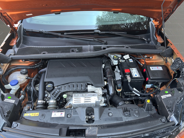 Peugeot 2008 GT 1.2 PureTech 130 EAT8 EURO6 - автомобили, коли, обяви за нови и употребявани 14