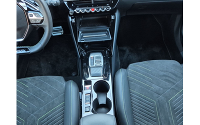 Peugeot 2008 GT 1.2 PureTech 145 HYBRID 48V - автомобили, коли, обяви за нови и употребявани 13