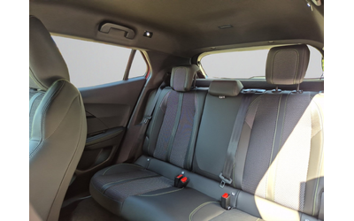 Peugeot 2008 GT - автомобили, коли, обяви за нови и употребявани 12