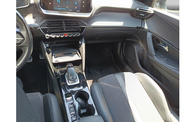 Peugeot 2008 GT - автомобили, коли, обяви за нови и употребявани 11