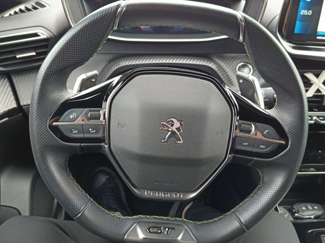 Peugeot 2008 GT - автомобили, коли, обяви за нови и употребявани 11