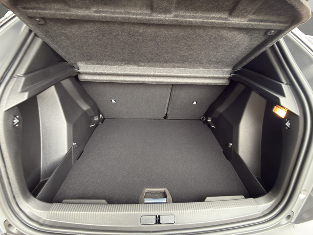 Peugeot 2008 GT EXCLUSIVE 1.2 145 HYBRID 48V e-DCS6 EURO 6.4 - автомобили, коли, обяви за нови и употребявани 11