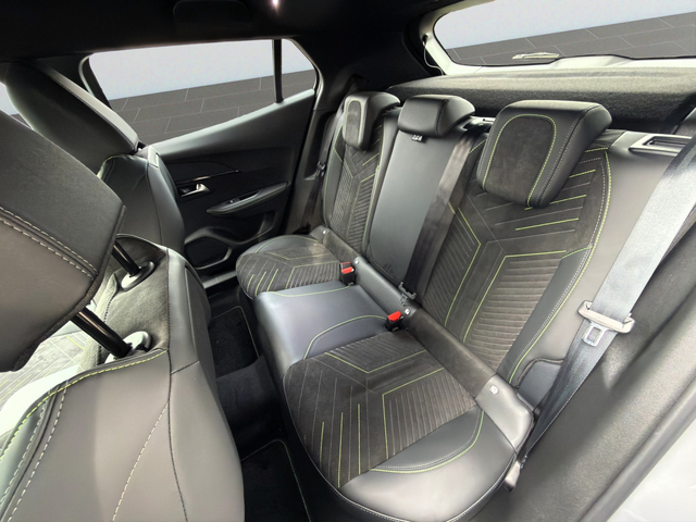 Peugeot 2008 GT EXCLUSIVE 1.2 145 HYBRID 48V e-DCS6 EURO 6.4 - автомобили, коли, обяви за нови и употребявани 12