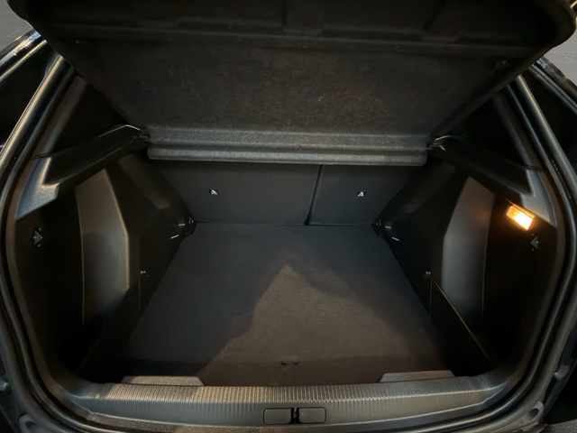 Peugeot 2008 New Line Up ACTIVE PACK 1.2 PureTech 130 EAT8 EURO6 - автомобили, коли, обяви за нови и употребявани 12