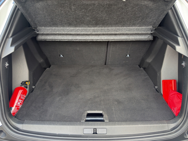 Peugeot 2008 New Line Up ALLURE 1,5 BlueHDi 130 EAT8 EURO6 - автомобили, коли, обяви за нови и употребявани 12