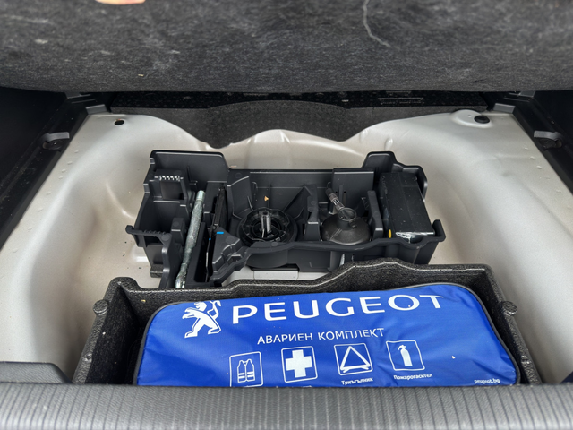 Peugeot 2008 New Line Up GT 1.2 PureTech 130 EAT8 EURO6 - автомобили, коли, обяви за нови и употребявани 13