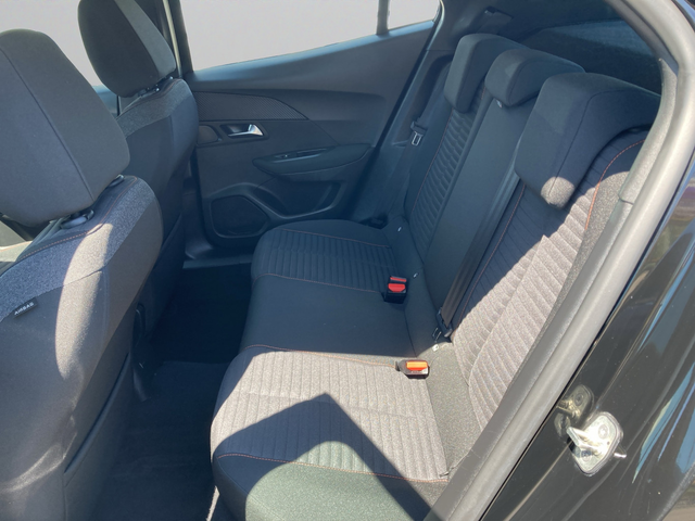 Peugeot 2008 NEW SUV ACTIVE 1,2 PureTech 130 EAT8 EURO6 - автомобили, коли, обяви за нови и употребявани 9