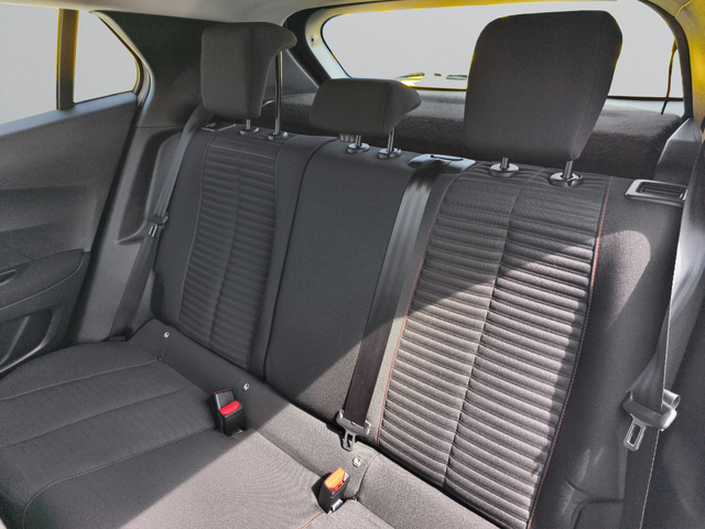 Peugeot 2008 NEW SUV ACTIVE 1,5 BlueHDi 102 BVM6 EURO6 - автомобили, коли, обяви за нови и употребявани 11
