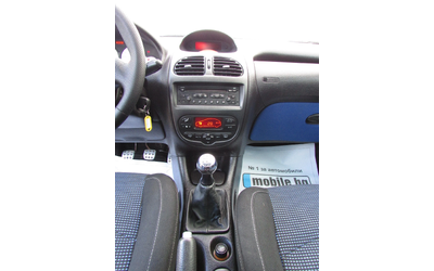Peugeot 206 1.6i CC EURO4 - автомобили, коли, обяви за нови и употребявани 10