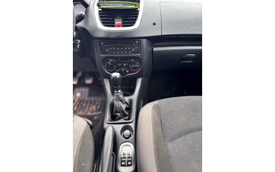Peugeot 206 - автомобили, коли, обяви за нови и употребявани 10