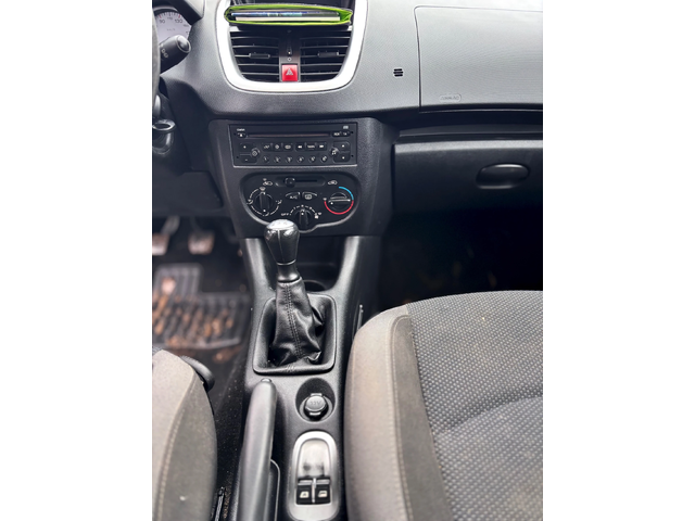Peugeot 206 - автомобили, коли, обяви за нови и употребявани 10