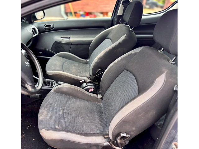 Peugeot 206 - автомобили, коли, обяви за нови и употребявани 9