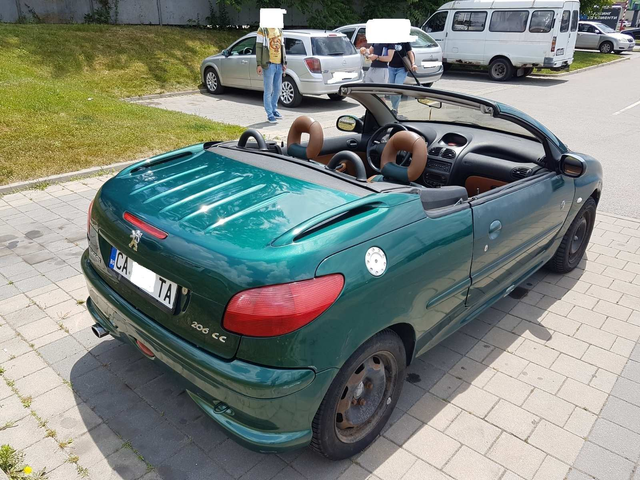 Peugeot 206cc - автомобили, коли, обяви за нови и употребявани 1