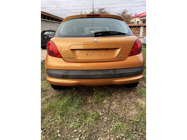 Peugeot 207 1.4 i 16V - автомобили, коли, обяви за нови и употребявани 2